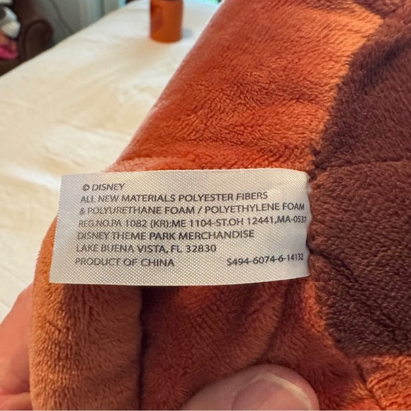 Disney Store The Lion King 16" Pumbaa Plush Stuffed Animal Toy - Picture 2 of 7